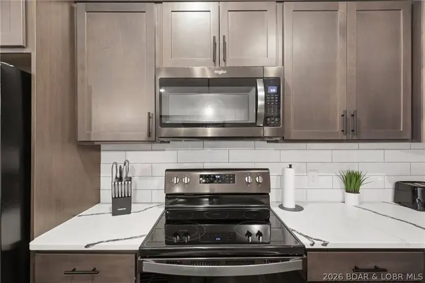 1065 Topsider LN #204, Osage Beach, MO 65065