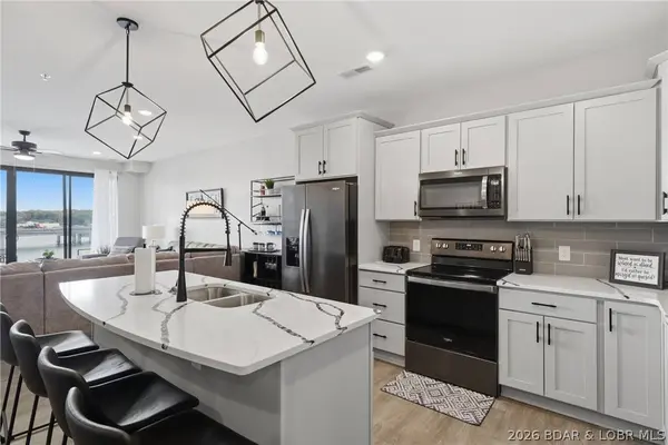 1065 Topsider LN #403, Osage Beach, MO 65065