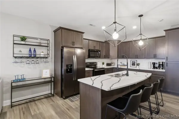 1065 Topsider LN #204, Osage Beach, MO 65065
