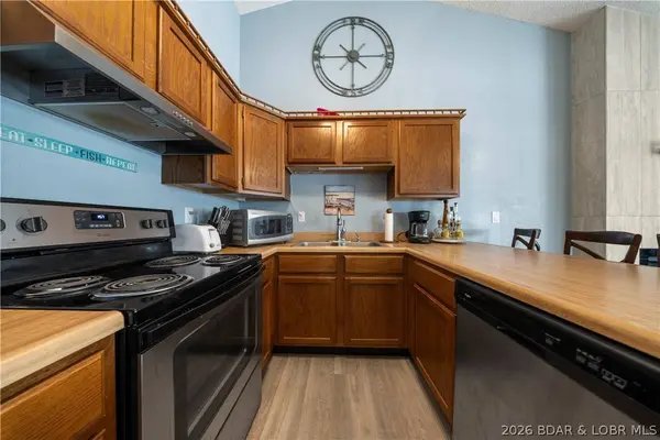 91 Southwood Shores PL #4B, Lake Ozark, MO 65049