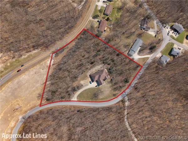 47 Mockingbird RD, Lake Ozark, MO 65049
