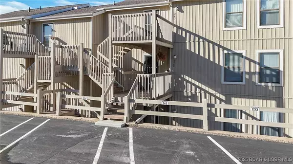 233 Indian Pointe #233, Osage Beach, MO 65065