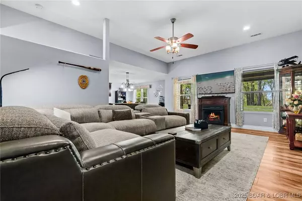 1161 Kays Point RD, Lake Ozark, MO 65049