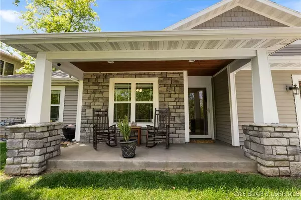 1161 Kays Point RD, Lake Ozark, MO 65049