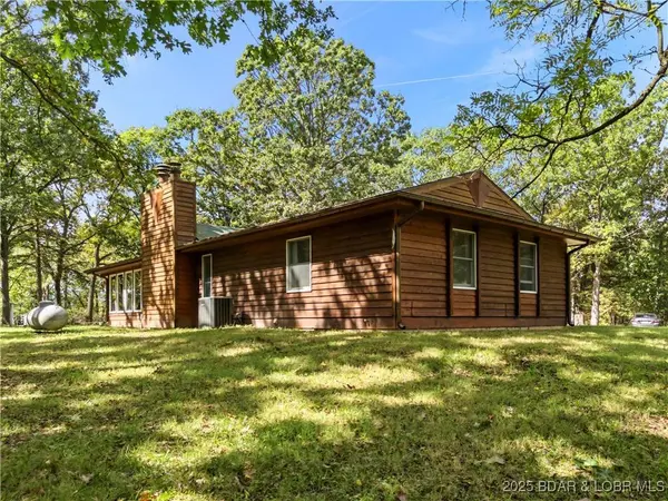 77 Longwood LN, Camdenton, MO 65020