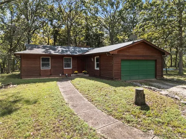 77 Longwood LN, Camdenton, MO 65020