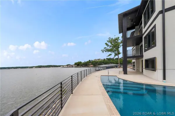 439 Redbud LN, Lake Ozark, MO 65049