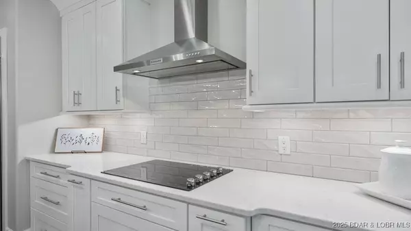 5450 Christopher DR #243, Osage Beach, MO 65065