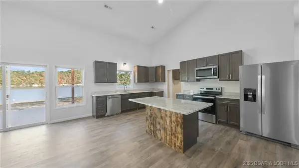 834 Emerald Hills DR, Edwards, MO 65326