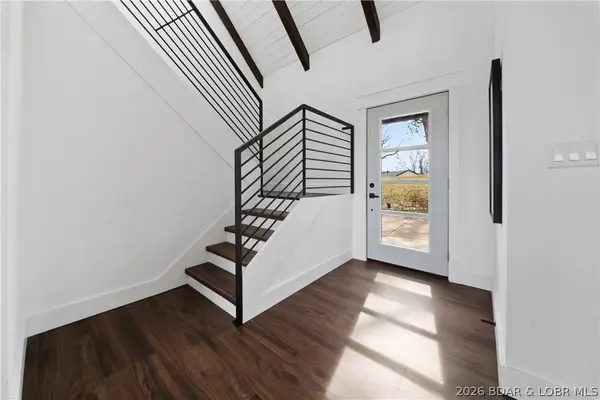 1729 Chimney PT, Sunrise Beach, MO 65079