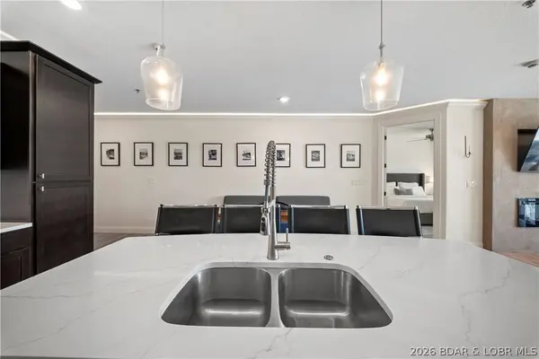 1055 Topsider LN #109, Osage Beach, MO 65065