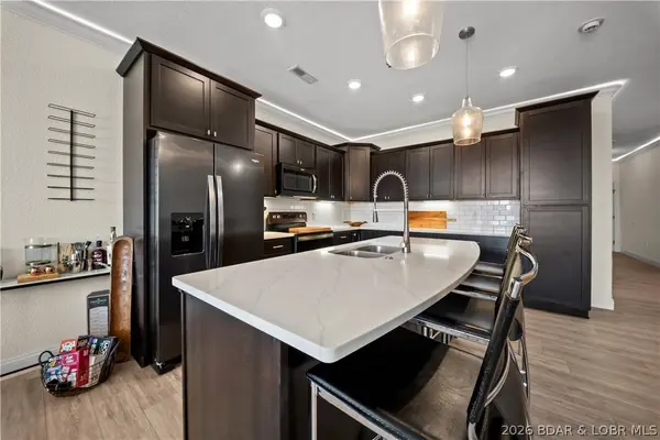 1055 Topsider LN #109, Osage Beach, MO 65065