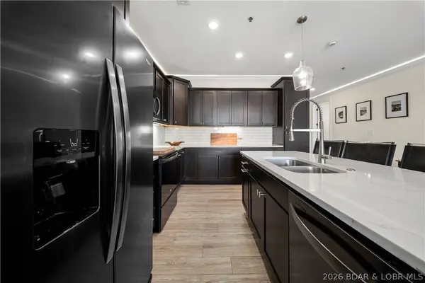 1055 Topsider LN #109, Osage Beach, MO 65065