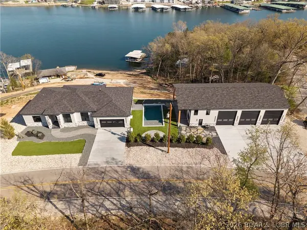 1356 Duckhead RD, Lake Ozark, MO 65049