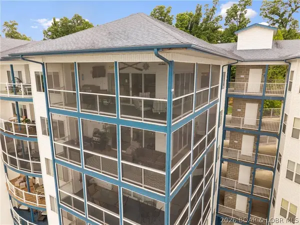 151 Upper Monarch Cove DR #6D, Lake Ozark, MO 65049