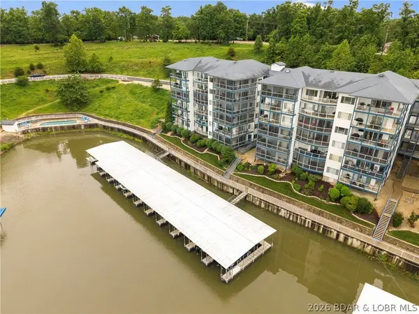 151 Upper Monarch Cove DR #6D, Lake Ozark, MO 65049