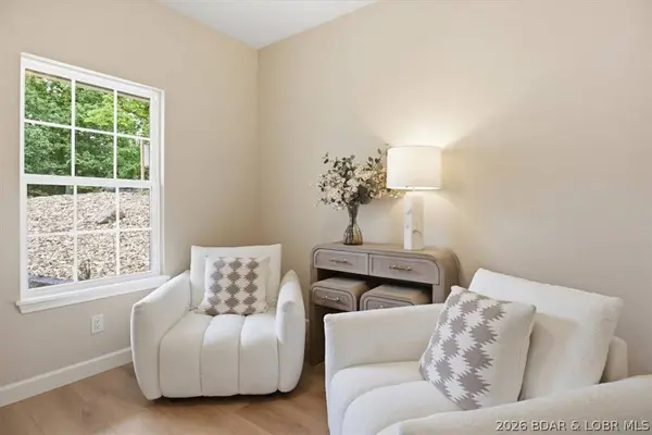 420 Outer DR, Lake Ozark, MO 65049