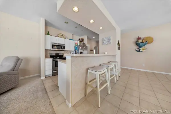 151 Upper Monarch Cove DR #2A, Lake Ozark, MO 65049