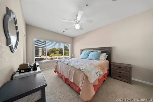 151 Upper Monarch Cove DR #2A, Lake Ozark, MO 65049