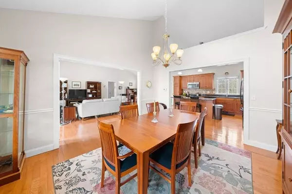 49 Tupelo Rd, Westport, MA 02790