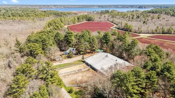 714 Snipatuit Rd, Rochester, MA 02770