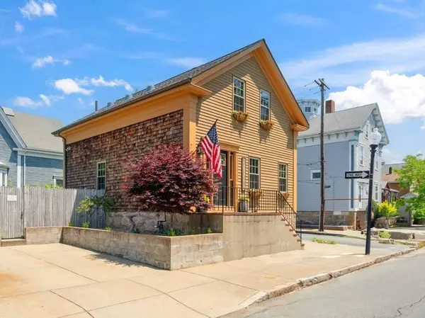 81 Allen St, New Bedford, MA 02740