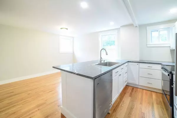 76 Slades Corner #2, Dartmouth, MA 02748