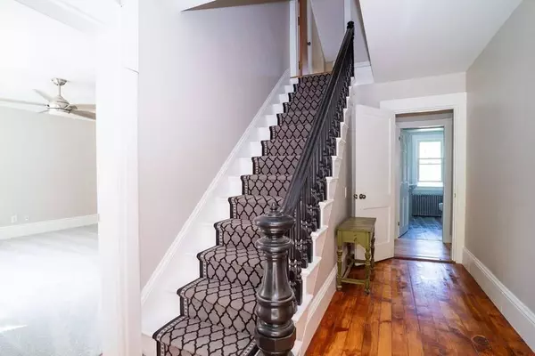 37 Wing Ln, Acushnet, MA 02743