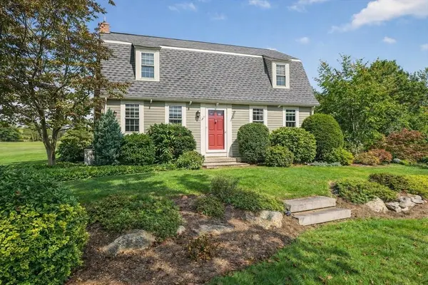 7 Hamlin St, Acushnet, MA 02743