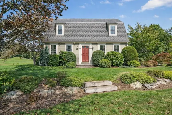 7 Hamlin St, Acushnet, MA 02743