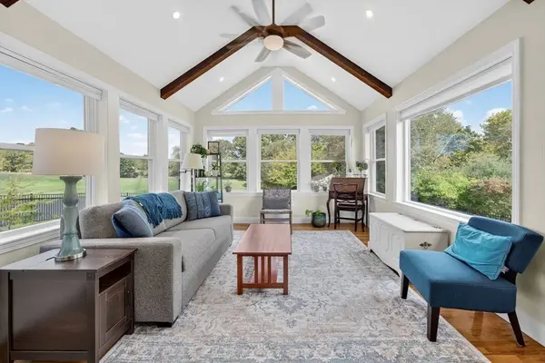 7 Hamlin St, Acushnet, MA 02743