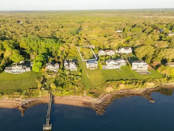 0 East Avenue, Dartmouth, MA 02748