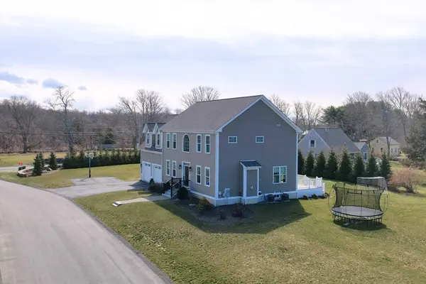 2 Michaels Way, Dartmouth, MA 02748