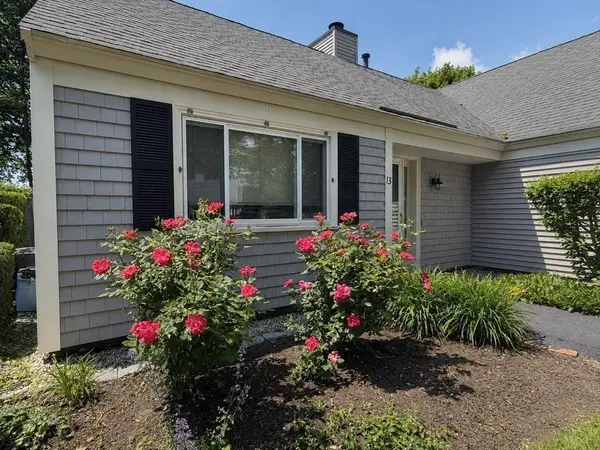 13 Northfield Ln #13, Dartmouth, MA 02747