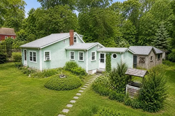 103 Rock Odundee Rd, Dartmouth, MA 02748