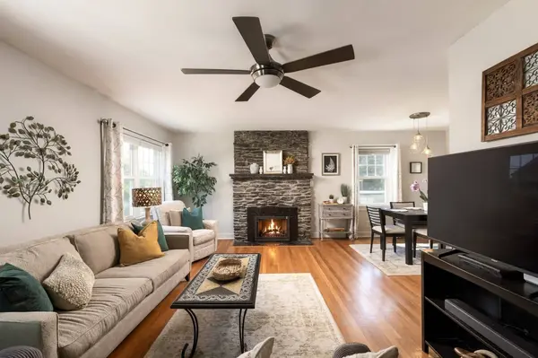 14 Macomber Ave, Dartmouth, MA 02747