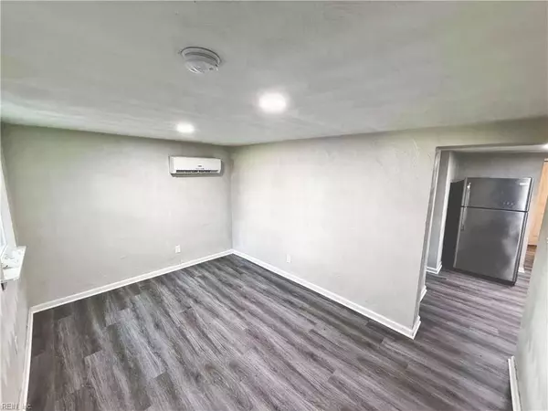 1233 Centre AVE, Portsmouth, VA 23704