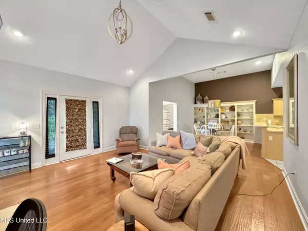 1740 Independence Boulevard, Flowood, MS 39232