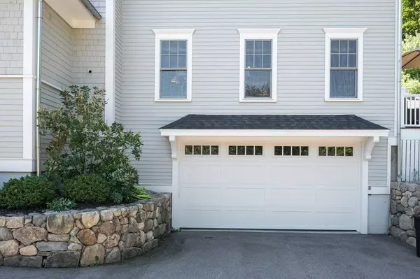 16 Plummer Avenue, Newburyport, MA 01950