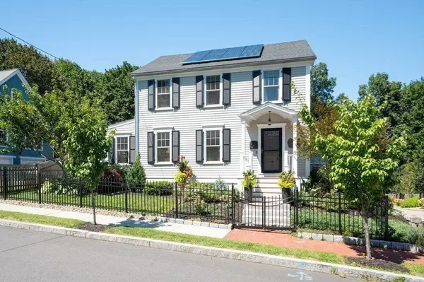 16 Plummer Avenue, Newburyport, MA 01950