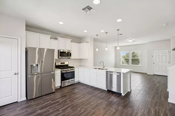 2939 Brand Iron DR, San Marcos, TX 78666