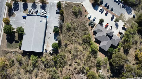 106 Willow Springs Dr, San Marcos, TX 78666