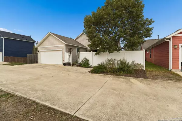 329 Newberry Trail, San Marcos, TX 78666