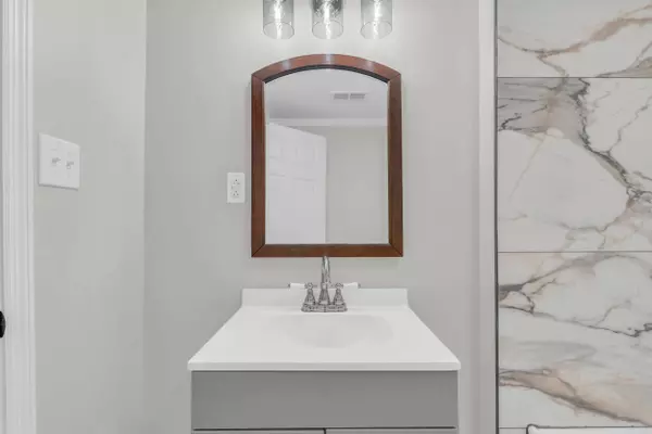 676 Rhea AVE, Spring City, TN 37381