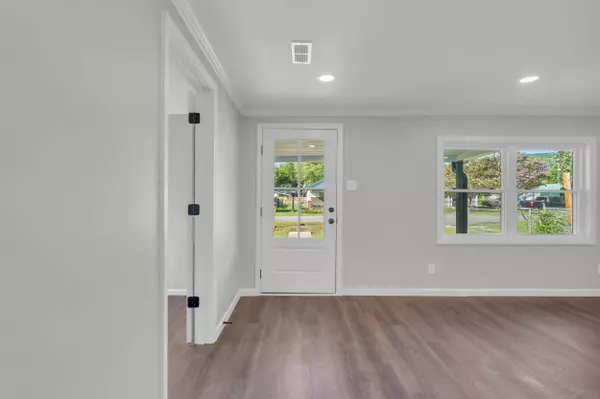 676 W Rhea AVE, Spring City, TN 37381