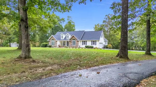 171 Double D RD, Pikeville, TN 37367