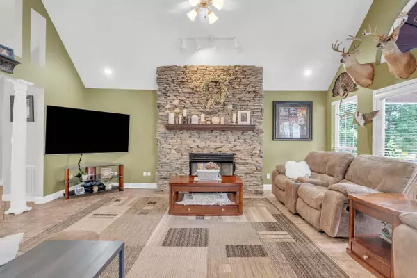 171 Double D RD, Pikeville, TN 37367