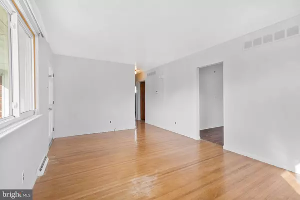 711 GRANT AVE, Magnolia, NJ 08049