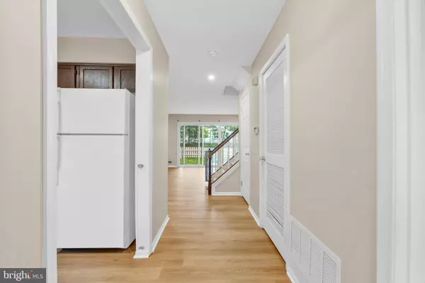 156 CROWN PRINCE DR, Marlton, NJ 08053