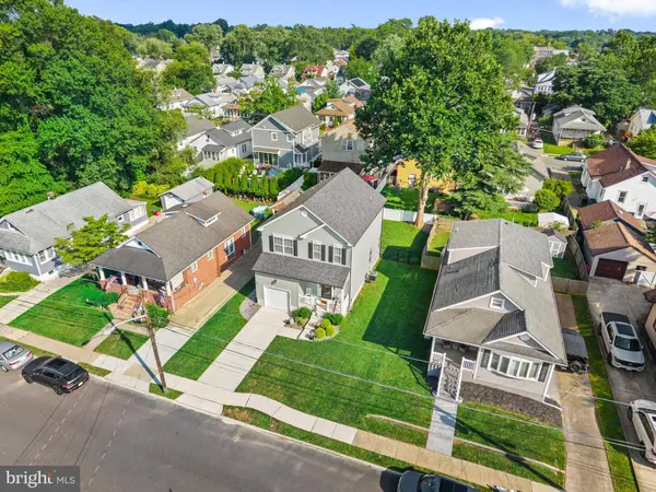 136 E OAKLAND, Haddon Township, NJ 08107